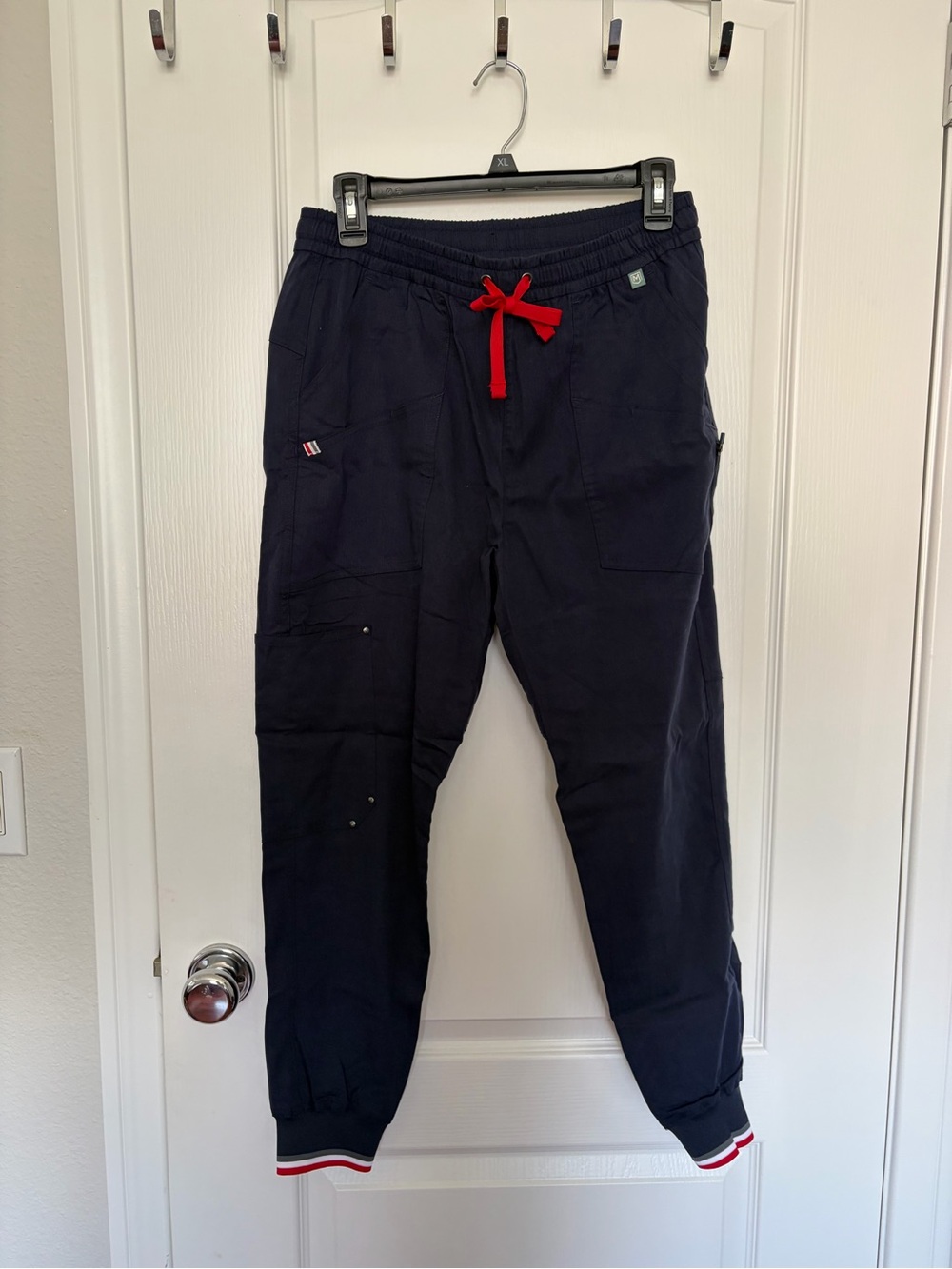 Mediclo Navy Jogger Scrub Pants with Red Drawcord